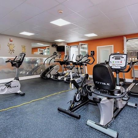 2Br Suite At The Grand Castle Pool Gym & Parking Grandville Bagian luar foto