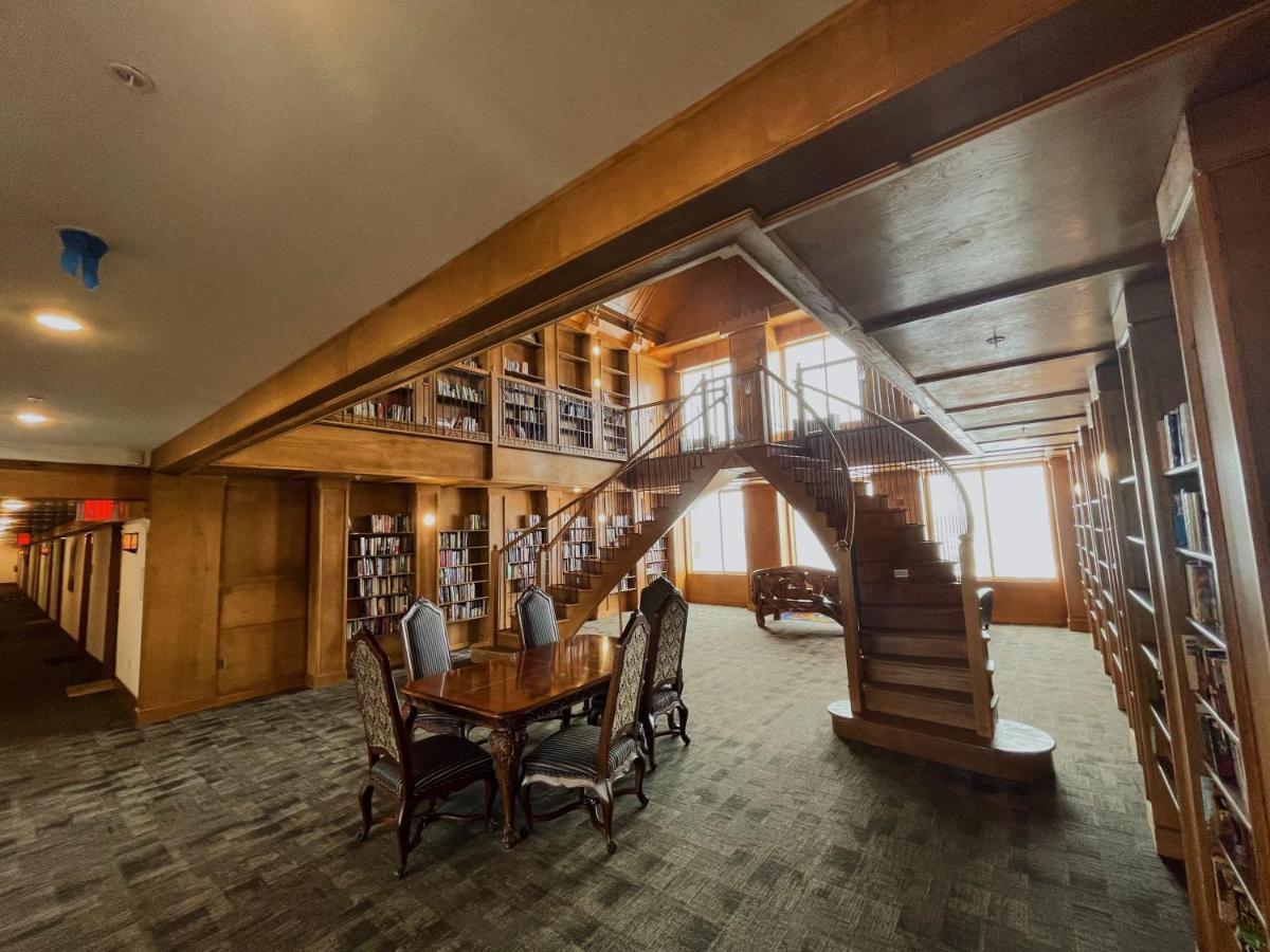 2Br Suite At The Grand Castle Pool Gym & Parking Grandville Bagian luar foto