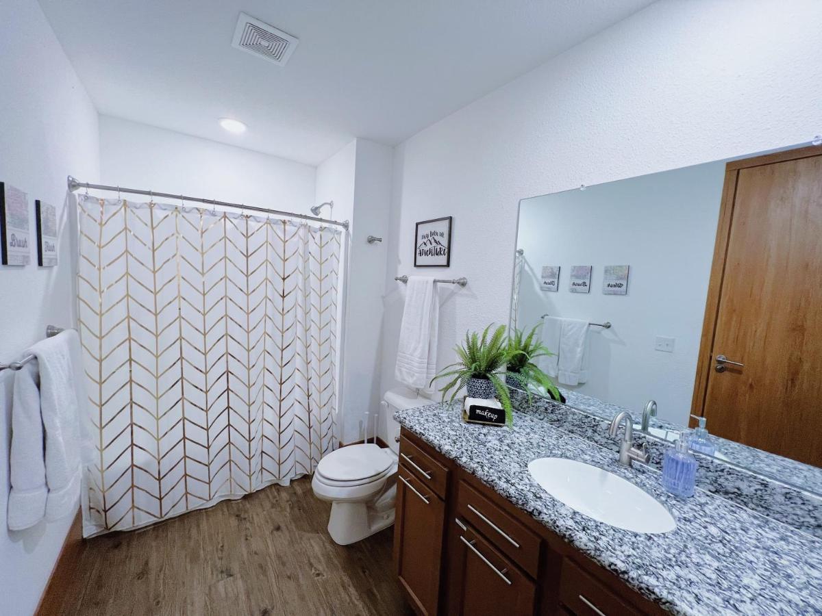 2Br Suite At The Grand Castle Pool Gym & Parking Grandville Bagian luar foto