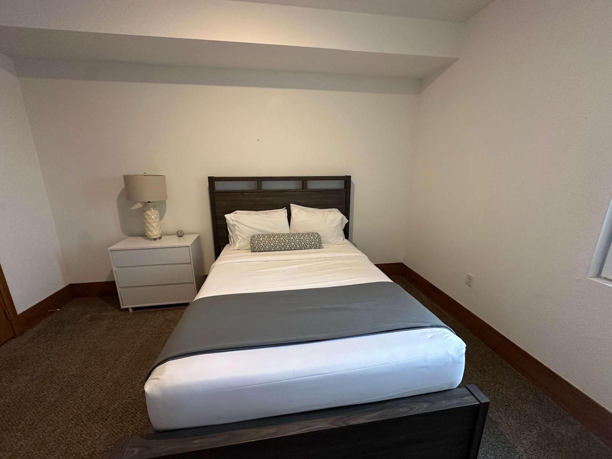 2Br Suite At The Grand Castle Pool Gym & Parking Grandville Bagian luar foto
